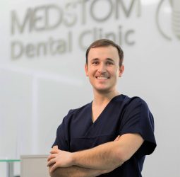 Д-р Даниел Дюлгеров